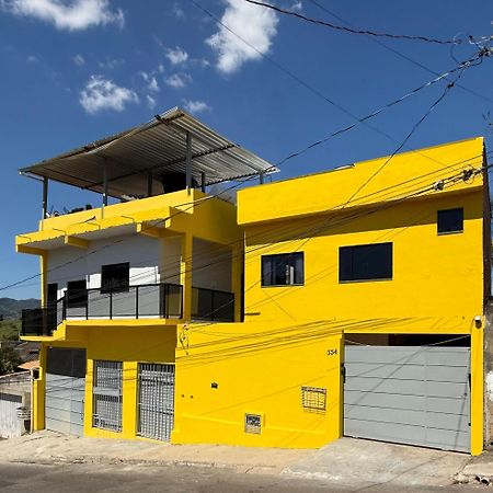 Hostel Amarelinho Brumadinho Bagian luar foto